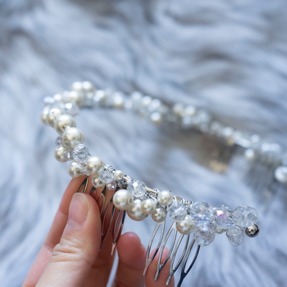 Aldo Beautiful Jeweled Headband - Picture 3 of 4